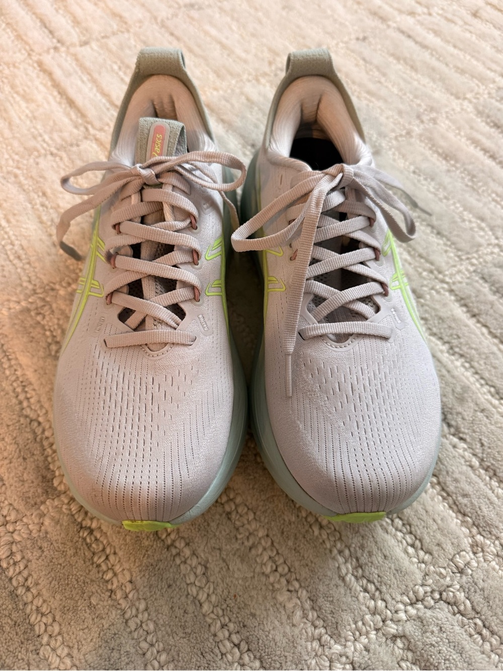 ASICS Gel-Nimbus 28 size 7.5
